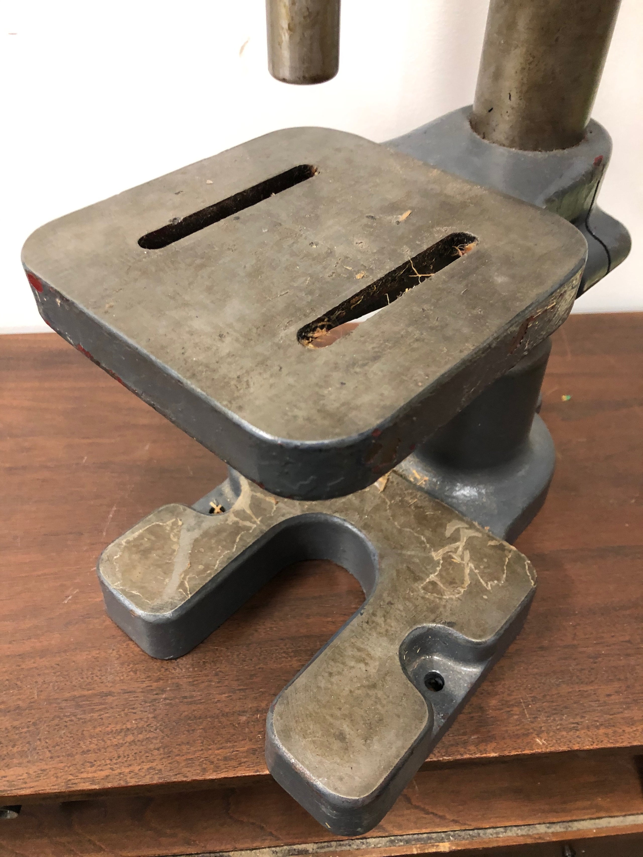 Old hand shop crank drill